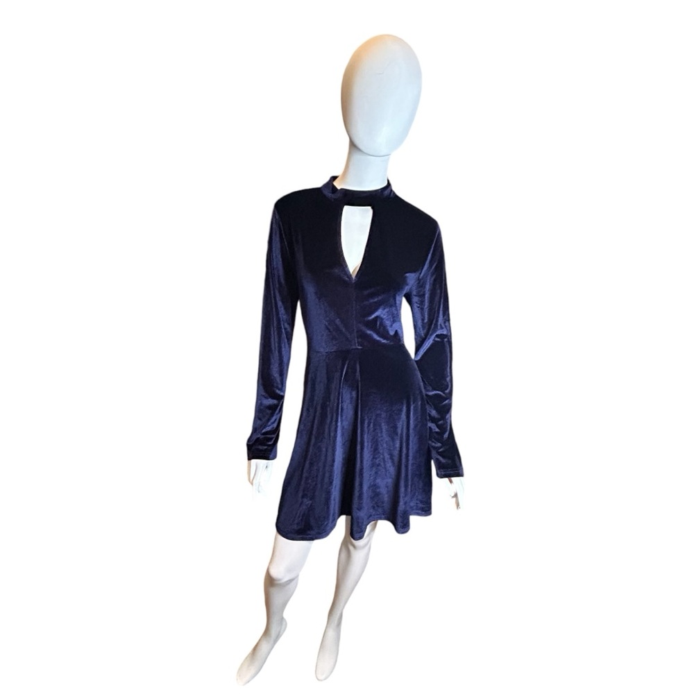 NEW Loveriche Velvet Keyhole Backless Mini Dress Size Large - Picture 13 of 13